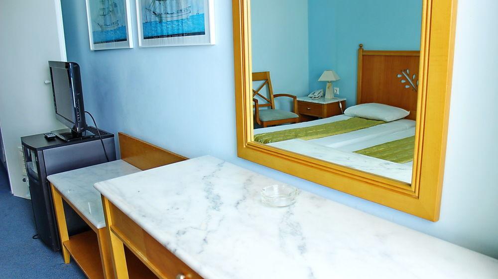 Tinos Beach Hotel Bagian luar foto