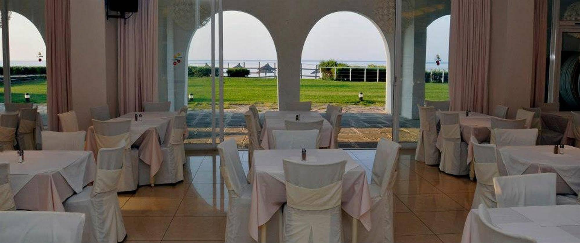 Tinos Beach Hotel Bagian luar foto